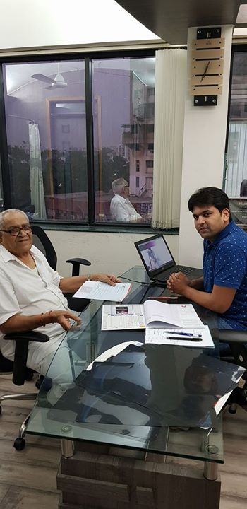 This 91 year young dadaji Mr. Ganpat Thula is our patient @ Mission Health Dharnidhar since 2007 for his spine & other issues.
He has visited Mission Health in 2007, 2011 & now 2018 & we have been successful in managing his spine issues. His zeal, enthusiasm, active life aproach and overall health is quite inspiring. Everytime i meet him, i take opportunity to know some words of wisdom from him.